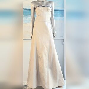 *$3,430 NEW CAROLINA HERRERA GOLDEN CHAMPAGNE SILK LINED RUNWAY GOWN US S